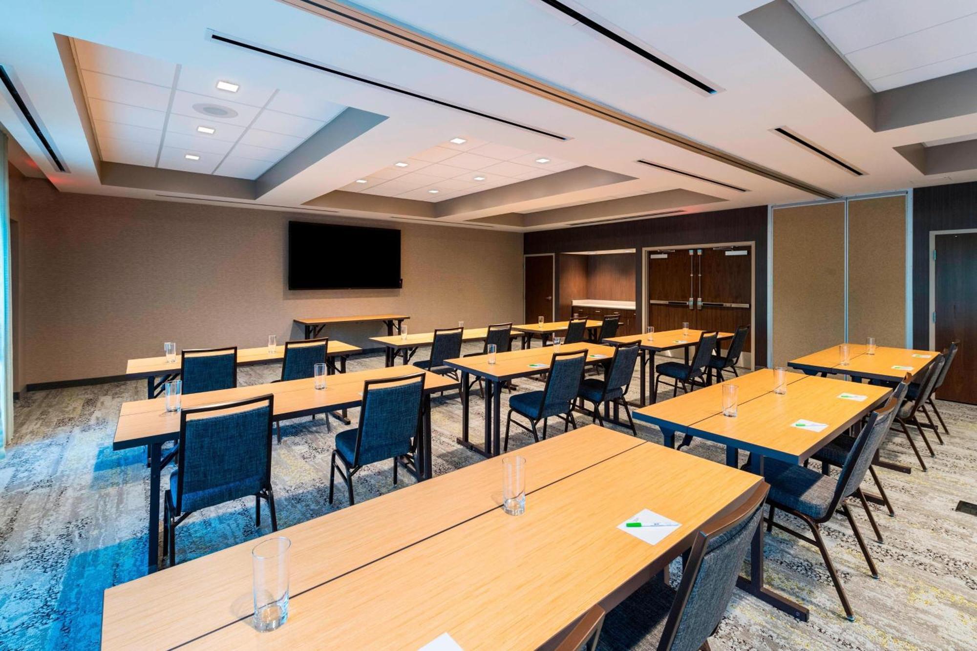 Hotel Courtyard By Marriott Tampa Northwest/Veterans Expressway West Chase Exterior foto